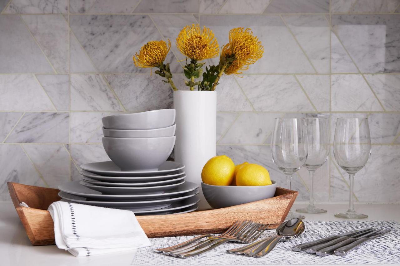 시카고 Sentral Michigan Avenue 아파트 호텔 외부 사진 Dinnerware