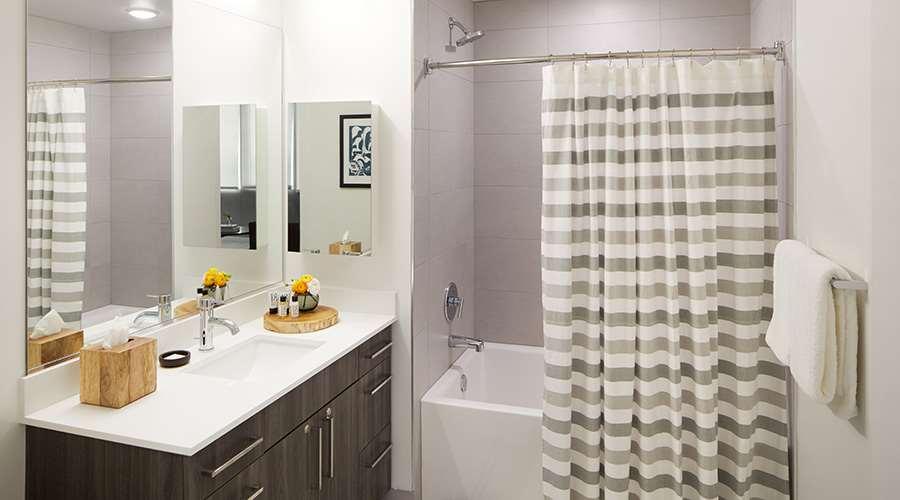 시카고 Sentral Michigan Avenue 아파트 호텔 외부 사진 A shower curtain